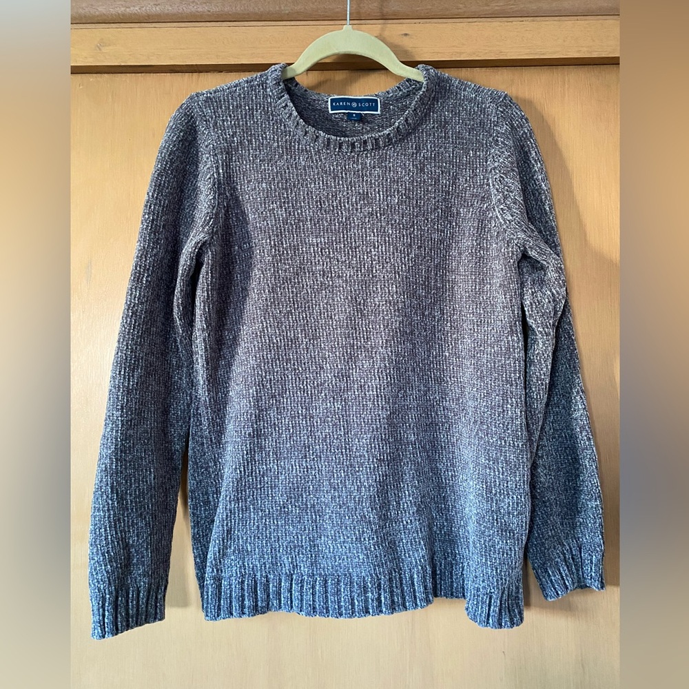 Super soft gray sweater (S)